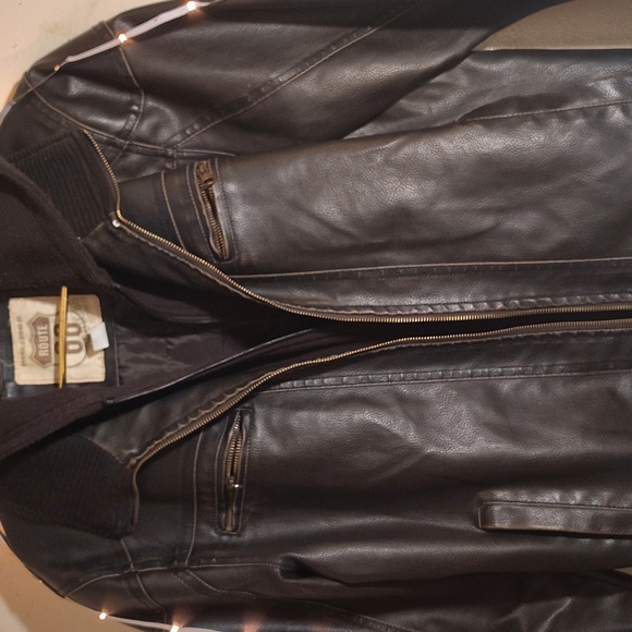 Route 66 leather jacket size Medium mens. Color black with liner. - Picture 5 of 8